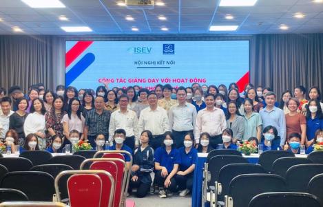 Kết nối đổi mới sáng tạo và khởi nghiệp trong trường đại học