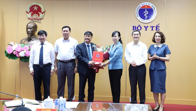 Quyền Bộ trưởng Bộ Y tế quyết định điều động, bổ nhiệm nhân sự mới - Ảnh 1.