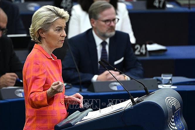 Chủ tịch EC Ursula von der Leyen