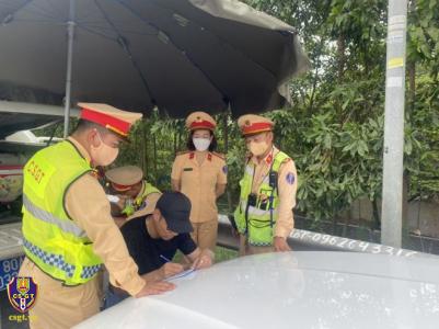 Lái xe dương tính với ma túy vẫn điều khiển xe trên cao tốc