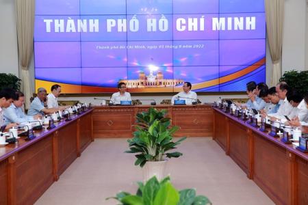 Tháo gỡ kịp thời vướng mắc cho TPHCM về giáo dục, y tế, văn hóa