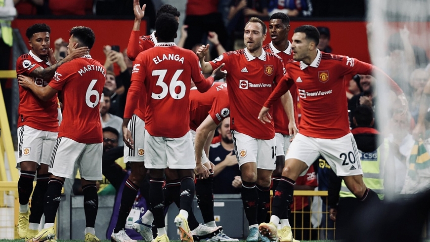 Các cầu thủ Man United quá máu lửa. Ảnh: AFP