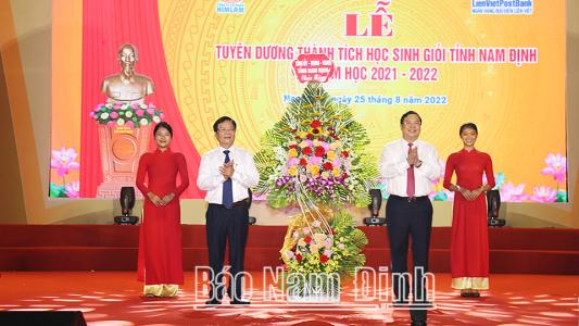 Đất học Nam Định xây dựng 