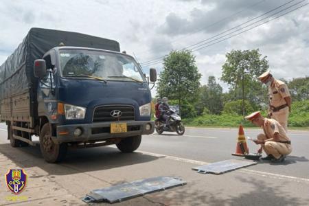 Dấu ấn trong đợt cao điểm kiểm tra, xử lý các hành vi vi phạm trật tự, an toàn giao thông