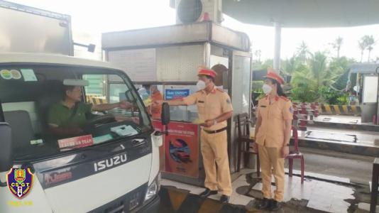 Vận động người dân tham gia giao thông an toàn dịp nghỉ Lễ 02/9