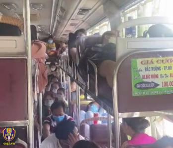 Phạt 21 triệu đồng đối với ô tô chở quá 21 người trên xe