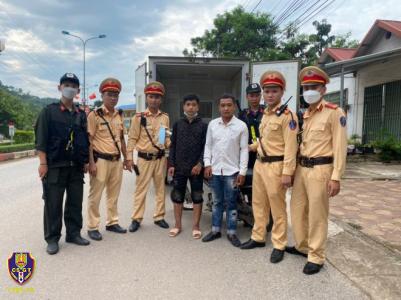 Tóm gọn hai đối tượng trộm cắp đang lẩn trốn bằng xe mô tô