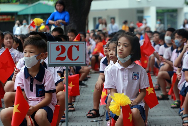 Phó Thủ tướng Vũ Đức Đam vui khai giảng với các cháu học sinh tiểu học - Ảnh 3.