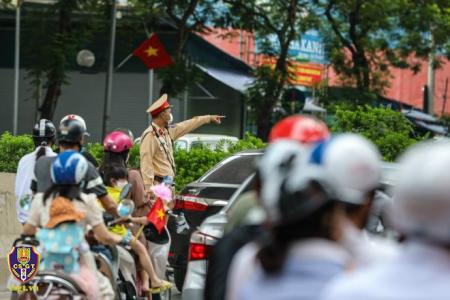 Bảo đảm TTATGT cho người dân trở về sau kỳ nghỉ lễ