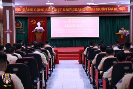 Khai mạc lớp bồi dưỡng, nâng cao kỹ năng lái xe ô tô an toàn