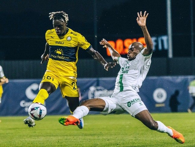 Xem trực tiếp Pau FC vs Laval, 00h00 ngày 11/7, vòng 8 Ligue 2 trên kênh nào?