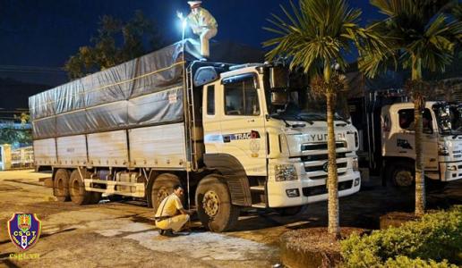 Không bỏ qua lỗi vi phạm, không tiếp nhận sự can thiệp của bất kỳ ai về vi phạm TTATGT