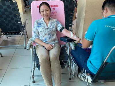Cán bộ, giáo viên TP Thủ Đức tham gia hiến máu tình nguyện, trao gửi yêu thương