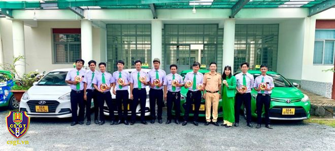 Tuyên truyền pháp luật về trật tự an toàn giao thông cho lái xe taxi