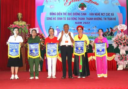 NCT huyện Thuận Thành giao lưu văn nghệ, dưỡng sinh