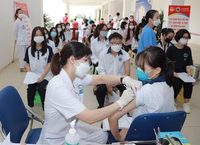 Nguyên nhân thiếu vaccine Moderna tiêm cho trẻ