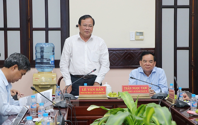 Bến Tre và Trà Vinh họp bàn thống nhất phương án tuyến đường bộ ven biển - Ảnh 1.