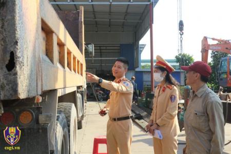 Hải Phòng tiếp tục đẩy mạnh tuyên truyền, vận động xe tải cắt thành thùng đúng quy định sau cao điểm
