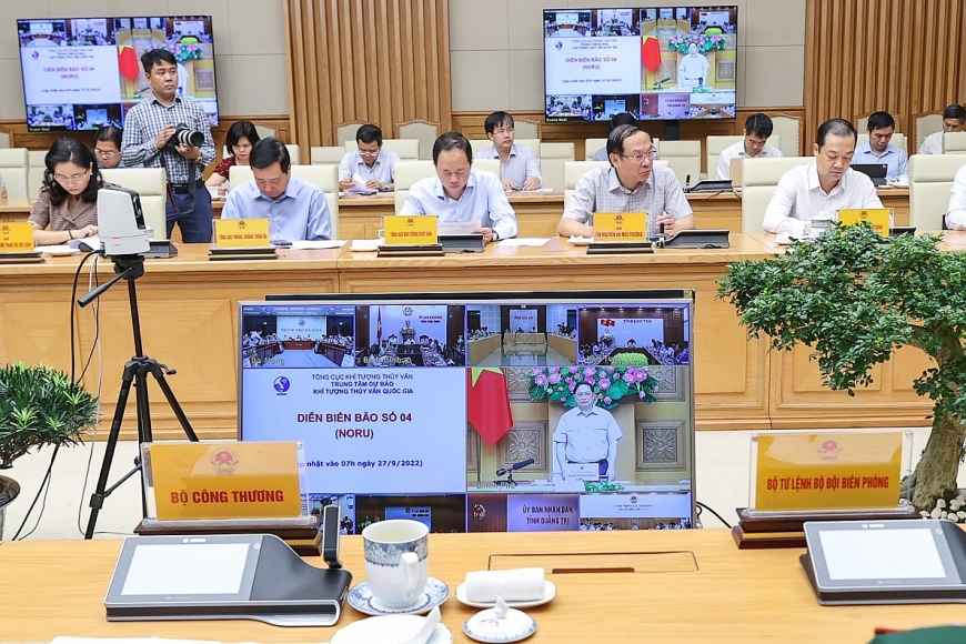 Cuộc họp được kết nối trực tuyến tới 8 địa phương khu vực Trung Bộ và Tây Nguyên có khả năng chịu ảnh hưởng của bão - Ảnh: VGP/Nhật Bắc