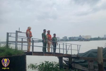 CSGT Đà Nẵng ứng trực 100% quân số, sẵn sàng các phương án để phòng, chống bão số 4