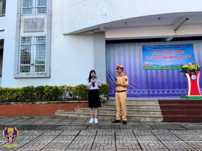 CSGT Đồng Tháp tuyên truyền pháp luật TTTAGT cho học sinh