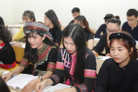 Chuyển 5 trường đại học, phổ thông từ Bộ GD&ĐT về Ủy ban Dân tộc quản lý