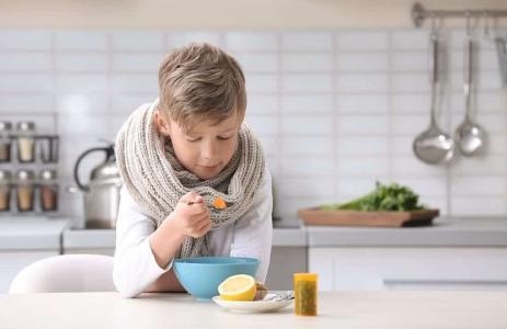 Nên ăn gì khi bị cảm lạnh, tiêu chảy, táo bón?