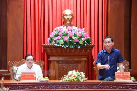 Bến Tre và Tiền Giang thảo luận phương án tuyến đường bộ ven biển