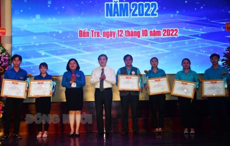Lãnh đạo tỉnh Bến Tre gặp gỡ, đối thoại với cán bộ, đoàn viên, thanh niên tiêu biểu
