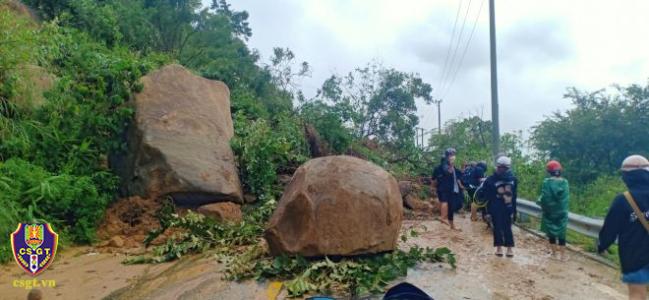 Đèo và hầm Hải Vân thông đường trước 18h30 tối 15/10