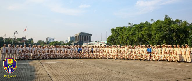 Đoàn đại biểu tuổi trẻ CAND viếng Lăng Chủ tịch Hồ Chí Minh