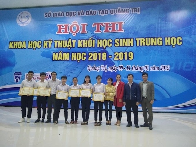 Bông hoa đẹp giữa vườn hoa đầy hương sắc