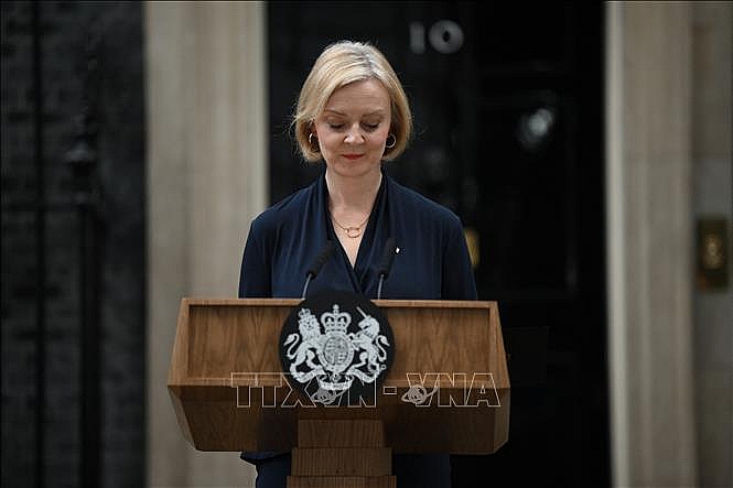 Thủ tướng Anh Liz Truss (trong ảnh) thông báo từ chức Chủ tịch đảng Bảo thủ sau 6 tuần tại vị