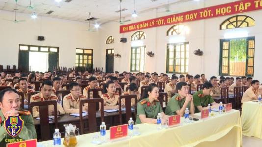 Tập huấn nghiệp vụ công tác tuần tra, kiểm soát, xử lý vi phạm và điều tra giải quyết TNGT