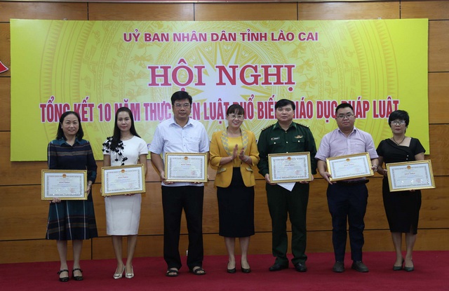 Lào Cai tổng kết 10 năm thực hiện Luật Phổ biến, giáo dục pháp luật - Ảnh 1.