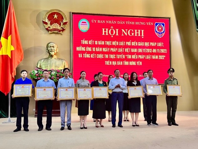 Hưng Yên: Tổng kết 10 năm thực hiện Luật Phổ biến, giáo dục pháp luật, tổng kết Cuộc thi "Tìm hiểu pháp luật năm 2022" - Ảnh 1.