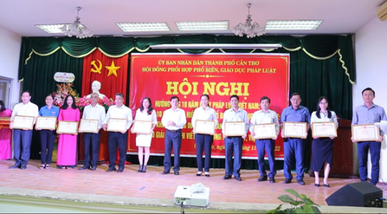 Cần Thơ: Tổng kết 10 năm Ngày Pháp luật Việt Nam