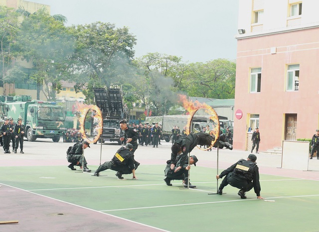 Ra mắt 2 đơn vị đặc biệt tinh nhuệ - Ảnh 6.