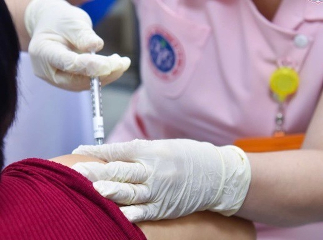 Một số thông tin cần biết về tiêm vaccine COVID-19 cho trẻ từ 6 tháng đến 5 tuổi - Ảnh 1.