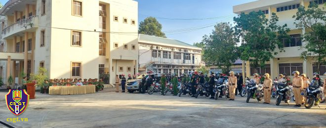 CSGT Đồng Tháp ra quân thực hiện cao điểm bảo đảm TTATGT dịp Tết 2023