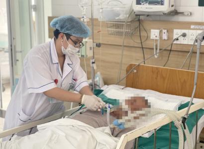 Cảnh báo nguy cơ ngộ độc rượu dịp cuối năm