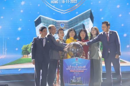 Trường ĐH Nguyễn Tất Thành khai giảng năm học 2022–2023