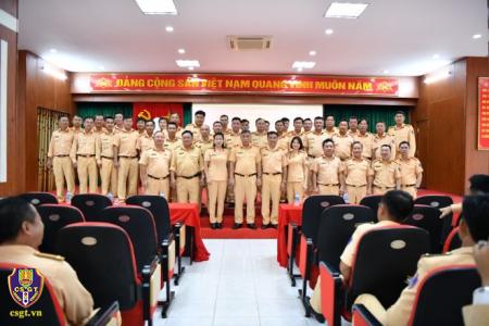 Tập huấn công tác nghiệp vụ cơ bản, công tác dẫn đoàn của lực lượng CSGT khu vực phía Nam