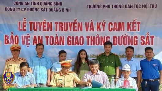 Đẩy mạnh tuyên truyền pháp luật về TTATGT đường sắt