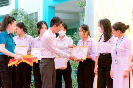 Hạt ngọc mùa vàng - Nuôi hy vọng, dưỡng tương lai