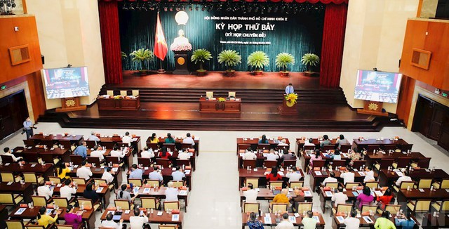 Thảo luận nhiều kế hoạch trọng tâm phát triển kinh tế-xã hội