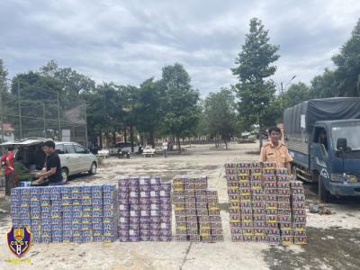 Gặp CSGT, đối tượng vận chuyển pháo nổ bỏ cả phương tiện tháo chạy