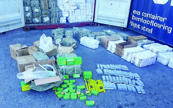 Hải quan xử lý 16.031 vụ việc vi phạm, thu nộp ngân sách nhà nước 425,6 tỷ đồng