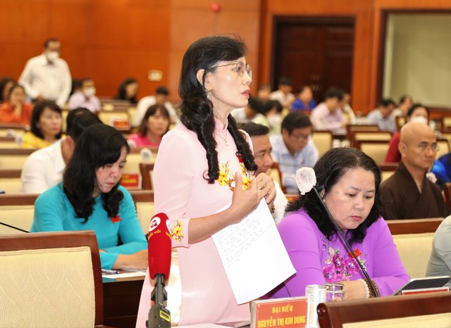 TPHCM đề xuất được chủ động phân bổ số lượng công chức ở từng địa phương, lĩnh vực - Ảnh 1. TPHCM đề xuất được chủ động phân bổ số lượng công chức ở từng địa phương, lĩnh vực - Ảnh 1.
