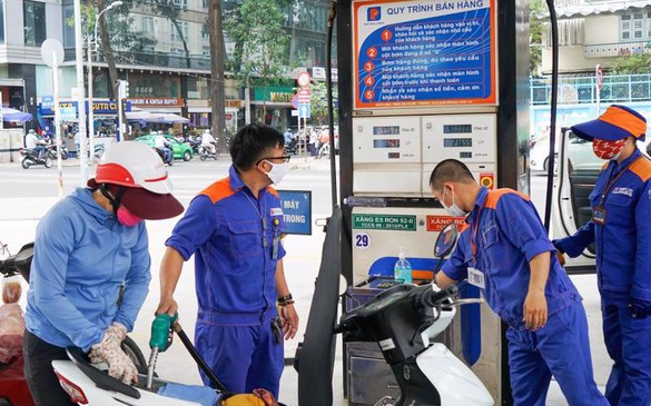 Giá xăng, dầu giảm mạnh từ 15h